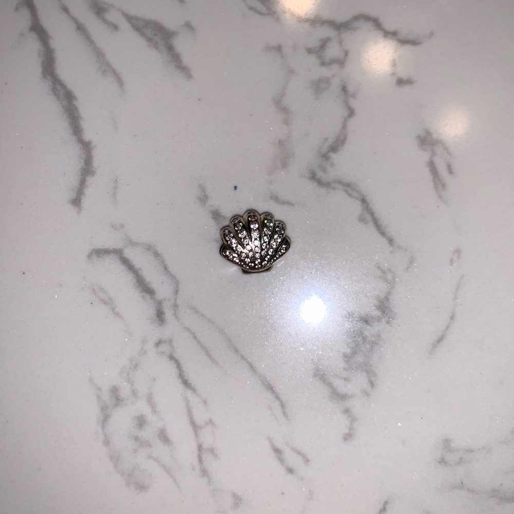 Seashell PANDORA charm with rhinestones!!